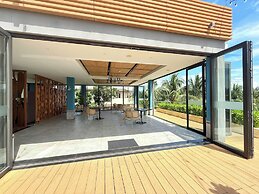 Luxury Villa Beach Front