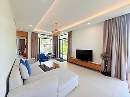 Luxury Villa Beach Front