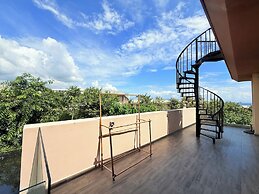 Luxury Villa Beach Front