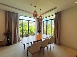 Luxury Villa Beach Front