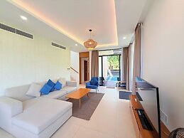 Luxury Villa Beach Front