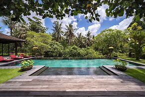 Villa Crystal Castle