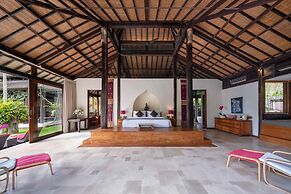 Villa Crystal Castle