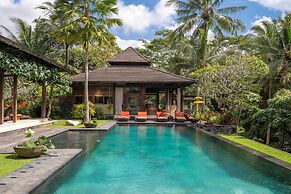 Villa Crystal Castle