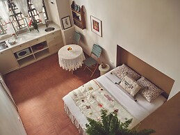 Melpomeni House