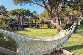 Elegant Villa Overlooking Gaou Bay