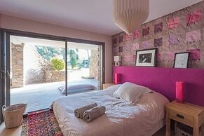 Elegant Villa Overlooking Gaou Bay