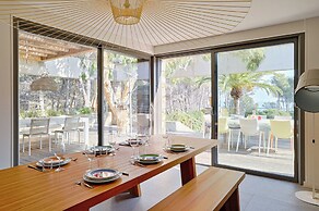 Elegant Villa Overlooking Gaou Bay
