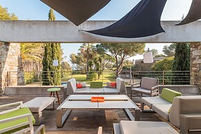 Elegant Villa Overlooking Gaou Bay