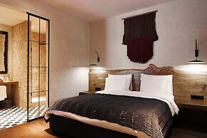 YURTA Boutique Hotel