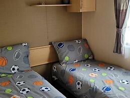 Golden Gate Holiday Centre - Holiday Accommodation 10581