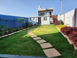 Staylo Paradise Villa