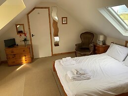 House - Sleeps 8, Close to Beach & Free Parking