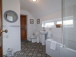 Yoxall Cottage