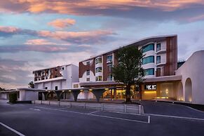 Phetara Hotel Mahachai by PCL