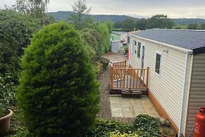 2 Bed Caravan-sleeps 6-pet Friendly