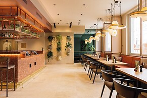 Hotel Schani City