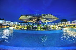 Pool Party Hotel