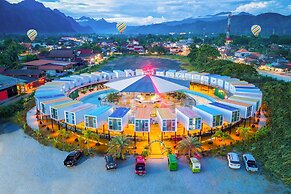 Pool Party Hotel