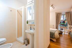 Modern Flat in Historic Rome Center