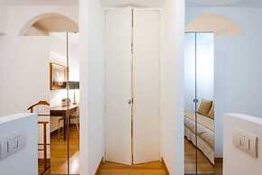 Modern Flat in Historic Rome Center