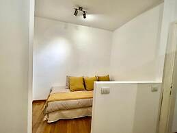 Modern Flat in Historic Rome Center
