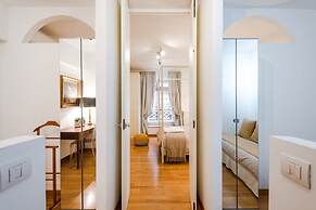 Modern Flat in Historic Rome Center