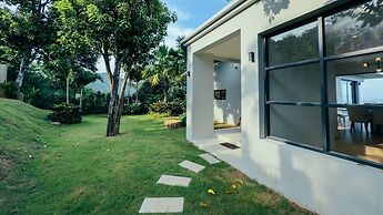 The Salin Seaview Villas