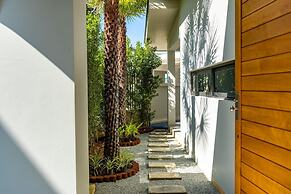 The Salin Seaview Villas