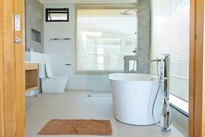 The Salin Seaview Villas