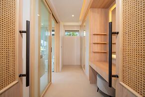 The Salin Seaview Villas