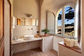 Torre Fortunata is a Beautiful Medieval Tower