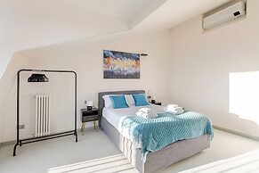 Luxury Penthouse 2 Bedooms 2 Bathrooms