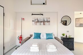 Luxury Penthouse 2 Bedooms 2 Bathrooms