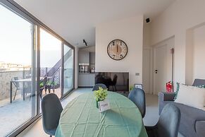 Luxury Penthouse 2 Bedooms 2 Bathrooms