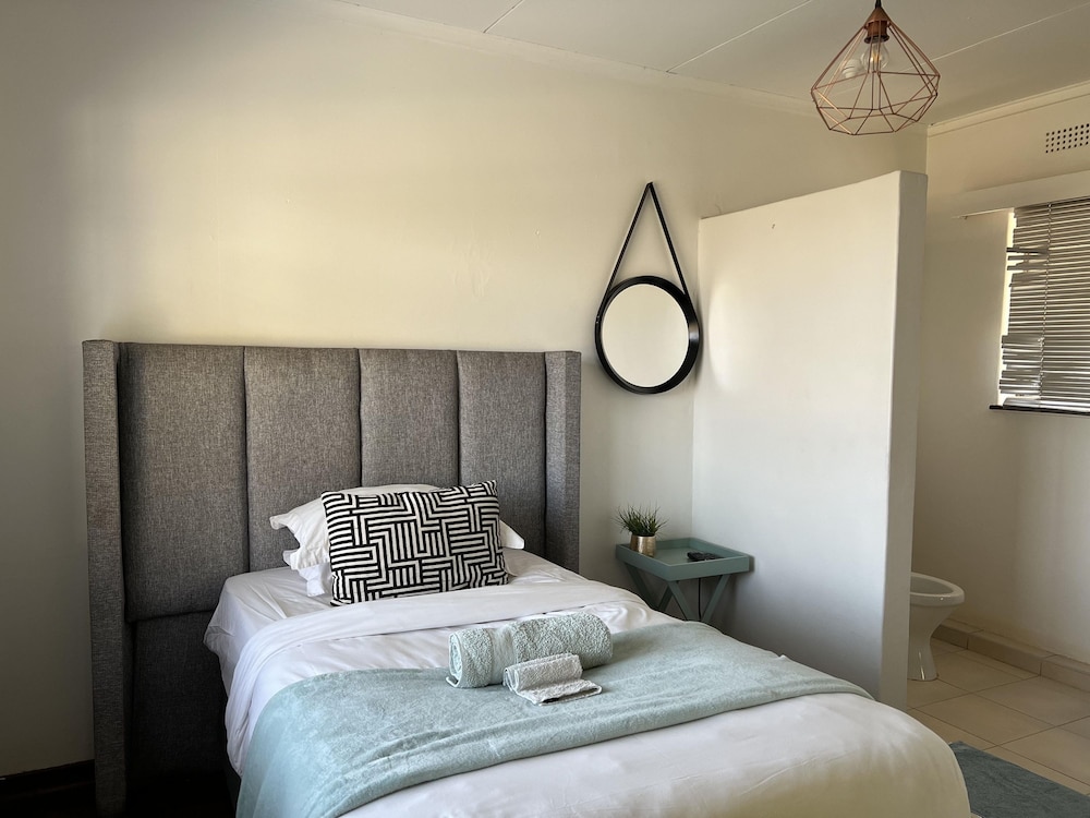 Mutare Manor Single Room - 2308