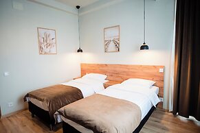 FLY & STAY AT GEORGE'S