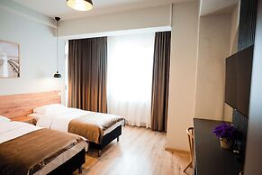 FLY & STAY AT GEORGE'S
