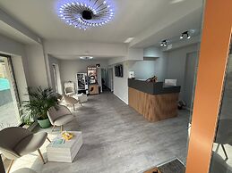 FLY & STAY AT GEORGE'S