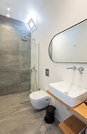 Mytheo Luxury Studios