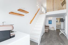Mytheo Luxury Studios