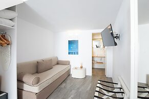 Mytheo Luxury Studios