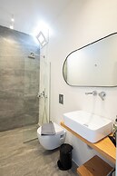 Mytheo Luxury Studios