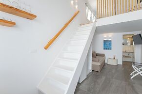 Mytheo Luxury Studios