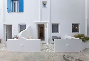 Mytheo Luxury Studios