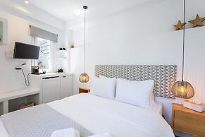Mytheo Luxury Studios