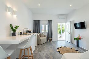 Mytheo Luxury Studios