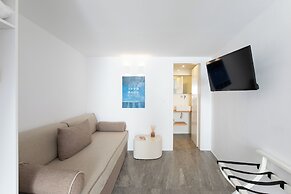 Mytheo Luxury Studios