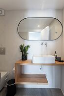 Mytheo Luxury Studios