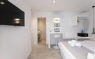 Mytheo Luxury Studios